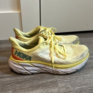 Hoka Clifton 8